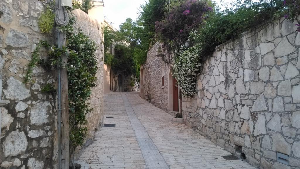 Villa Aloni Μαργαρίτες Δωμάτιο φωτογραφία